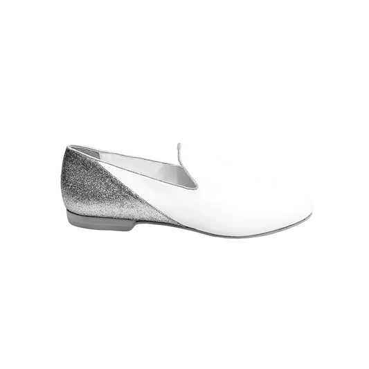 Scarpa mocassino da uomo Serse 800B in pelle bianca con tallone glitter argento, stile elegante e moderno.
