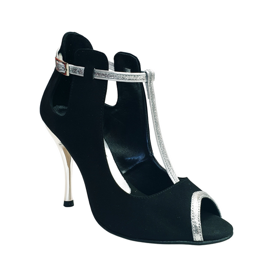 Scarpa in camoscio nero Jenny (18/06) di Wish Dance Shop con dettagli in glitter argento e cinturini eleganti.