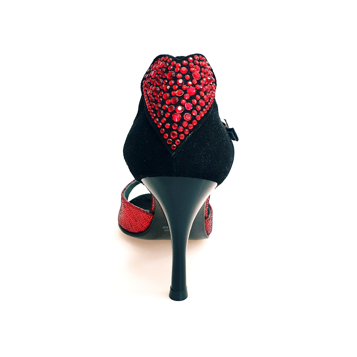 Sandalo da donna Wish Dance in camoscio nero con cuore Swarovski rosso e tacco a rocchetto smaltato nero.