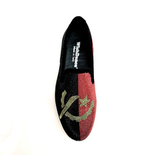 Scarpa da uomo MACETE Facão 800PJ in camoscio nero con dettagli bandiera angolana e miniborchie rosse e oro