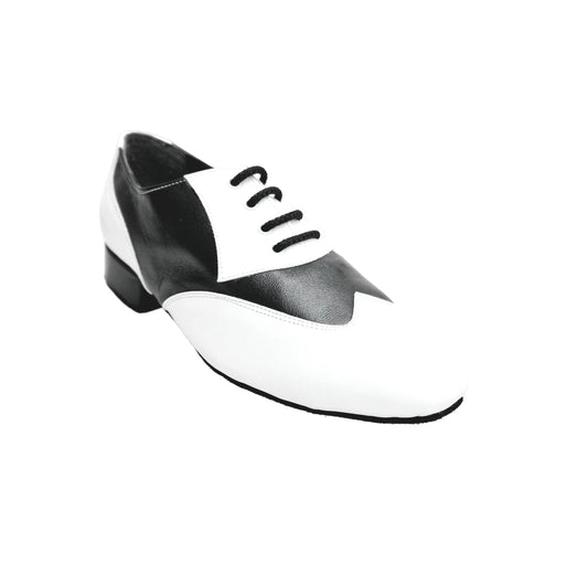 Scarpe stringate COTISO (108N) mod. Oxford in pelle bianca e nera, con dettaglio a coda di rondine, vista frontale
