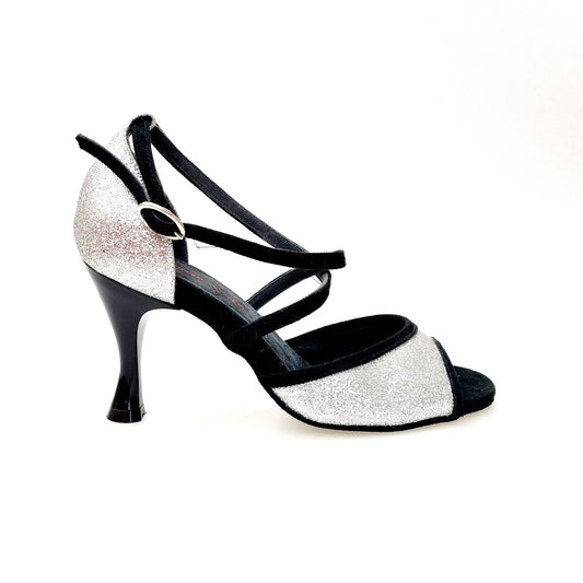 Sandalo in camoscio nero e glitter argento Wish Dance con tacco basso a rocchetto rotondo smaltato nero.