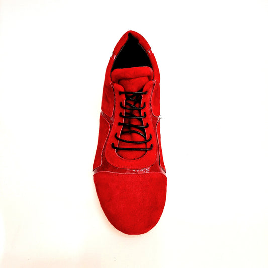Scarpa Antony 115 da uomo in camoscio rosso con inserti in vernice rossa, sneaker stringata di Outlet, vista dettagliata.