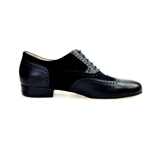 Scarpe stringate Adolfo Chicago Forata in pelle nera e camoscio nero, con suola divisa, stile Oxford profili forati.