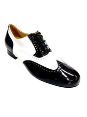 Load image into Gallery viewer, ADOLFO (811F Chicago Forata) - Stringata a Coda di Rondine Mod. Oxford Profili Forati in Vernice Nera e Vernice Bianca