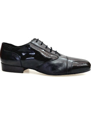 Carica immagine nella Galleria, Scarpa da uomo Milo di Wish Dance in morbida pelle nera e vernice con punta squadrata, perfetta per look eleganti e moderni.