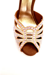 Load image into Gallery viewer, DADA Diamond QA (L5) - Scarpa da Ballo in Raso Seta Carne Flash con Swarovski Boreali e Tacco Stiletto Laminato Oro