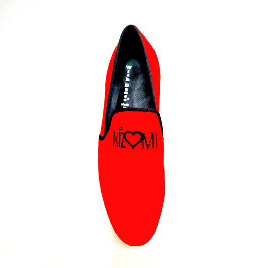 Mocassino Venturi MS21 in camoscio rosso e nero con ricami, forma lunga, stile elegante e sofisticato di Wish Dance Shop