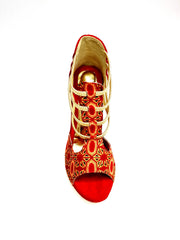 Carica immagine nella Galleria, RED FOX (460PW) - Sandalo da Donna in Camoscio Rosso Elastici Oro con Tessuto Rosso inserti disegnati in Glitter Oro e tacco a spillo laminato Oro