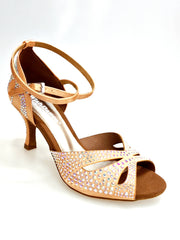 Load image into Gallery viewer, DE LUXE MARIPOSA (L102 QB) - Scarpa da Ballo Donna in Raso Seta Carne Flash Cinturino Incrociato Sulla Caviglia con Swarovski Boreali Tacco Basso a Rocchettino