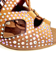 Carica immagine nella Galleria, Olimpya Confort Plus - Sandalo a Tronchetto in Camoscio Beige con Swarovski Boreali e Tacco a Rocchetto