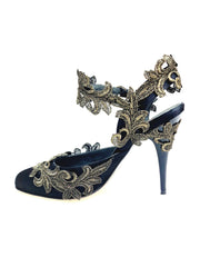 Load image into Gallery viewer, NURYA/C PZ (R.L. by WISH DANCE) Sandalo Semichiuso da Donna in Raso Seta Nera con Applicazione di Pizzo Macramé Tacco a Spillo Sottile Smaltato Nero