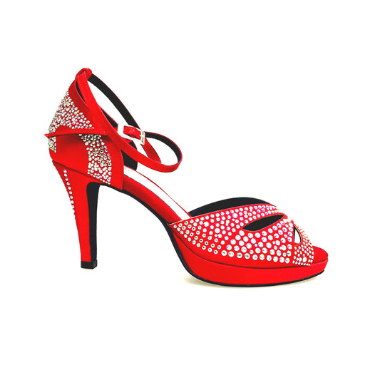 Scarpa da ballo in raso seta rosso intenso con Swarovski, plateau, tacco basso a spillo largo, ideale per danza elegante.