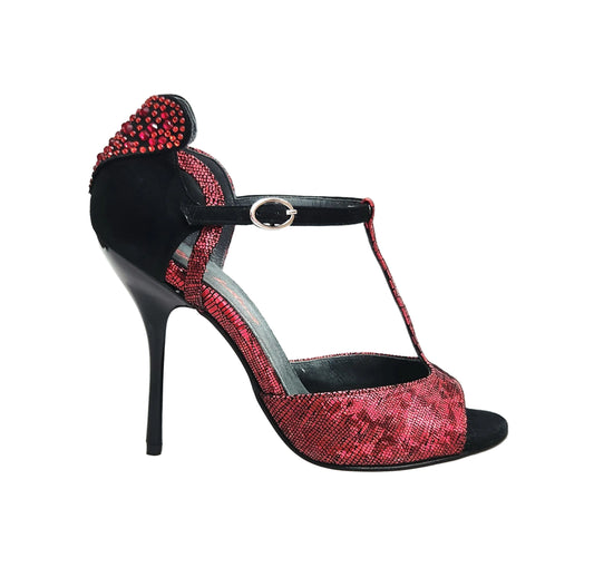 Sandalo donna Wish Dance in camoscio nero con cuore Swarovski rosso, tacco a spillo e dettagli smaltati rossi.