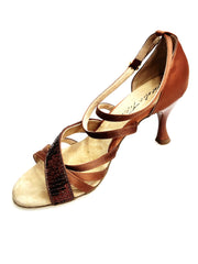 Carica immagine nella Galleria, GISELLA (R.L. T116 By WISH DANCE ) - Sandalo da Donna in Raso Seta Bronzo Dark Strisce sulla Pianta in Raso Seta Bronzo Dark e Fascia in mini Pillettes Color Bronzo abbinato con Tacco a Rocchetto Tondo Smaltato Ceramica Bronzo