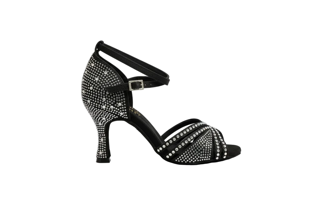 Scarpa da Ballo da Donna in Raso Nero cinturino incrociato alla Caviglia LULY Dreams Black Wish Dance, vista indossata