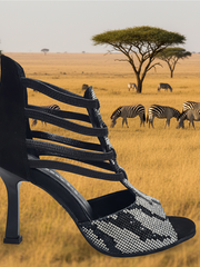 Carica immagine nella Galleria, ZEBRAS Swarovki (460F) - Sandalo da Donna in Camoscio Nero Elastici Neri con Livrea Leopardo in Swarovski Bianchi e Neri tacco a Rocchettino Smaltato Nero