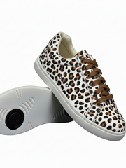 Load image into Gallery viewer, Ataca Vortice (FCE) - Sneaker in Tessuto Leopardo Bianco Suola Bianca in Gommina e Resina Tecnica Cerchi Neri