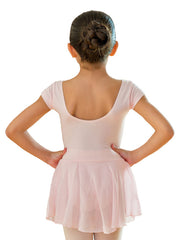 Carica immagine nella Galleria, PACHITA (RD/NA) - Body Danza Classica Mezza Manica Corta da Bambina in Cotone Bielastico con Elastamero foderato sul Petto in Microfibra Anrisudore con Applicazione cucita di Gonnellino in velo di Chiffon