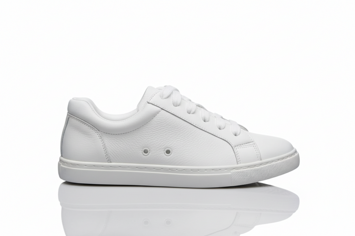 Sneaker ecopelle bianca ATACA Gabriel Vortex Wish Dance Shop con suola in gomma e resina, dettagli oro e design confortevole.