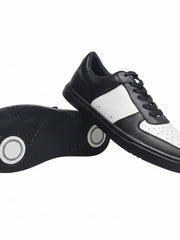 Carica immagine nella Galleria, REY Black/White (L0701FCE) - Sneaker in Ecopelle Vegan Bianca e Nera Suola Nera in Gommina e Resina Tecnica Cerchi Bianchi Pivot