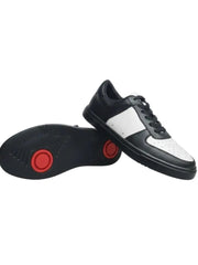 Carica immagine nella Galleria, REY Black/White (L0701FCE) - Sneaker in Ecopelle Vegan Bianca e Nera Suola Nera in Gommina e Resina Tecnica Cerchi Bianchi Pivot