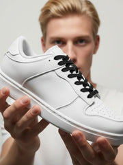 Carica immagine nella Galleria, ODINO (L0702FCE) - Sneaker in Ecopelle Vegan Suola Bianca in Gommina e Resina Tecnica Cerchi Neri