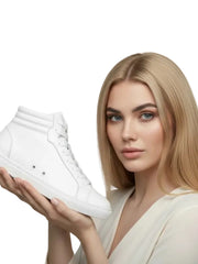 Carica immagine nella Galleria, Sneaker bianca GERO White Vortex Wish Dance Shop, scarpa alta in eco-pelle vegan, suola bianca, dettagli neri e resina tecnica.