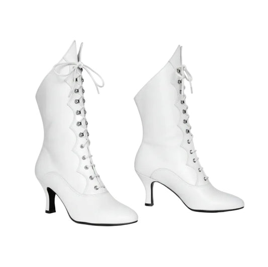 Stivali Wish Dance Shop in pelle bianca con chiusura anteriore e alamari a stringhe, modello D-3 Pairè (L/B/Jo).