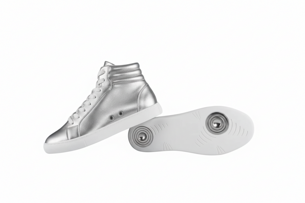 Sneaker GERO Noah Silver Vortex Wish Dance Shop, scarpa alta in ecopelle argento con suola bianca, comfort e stile moderno.