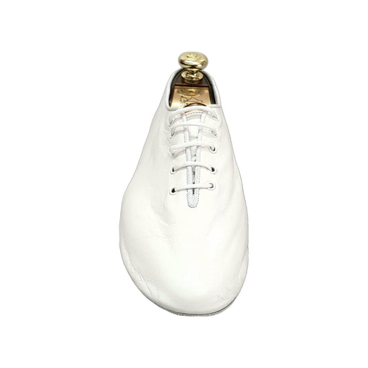Scarpa jazz bianca Cahetel White J04 in pelle morbida, comfort e stile, perfetta per danza e performance.