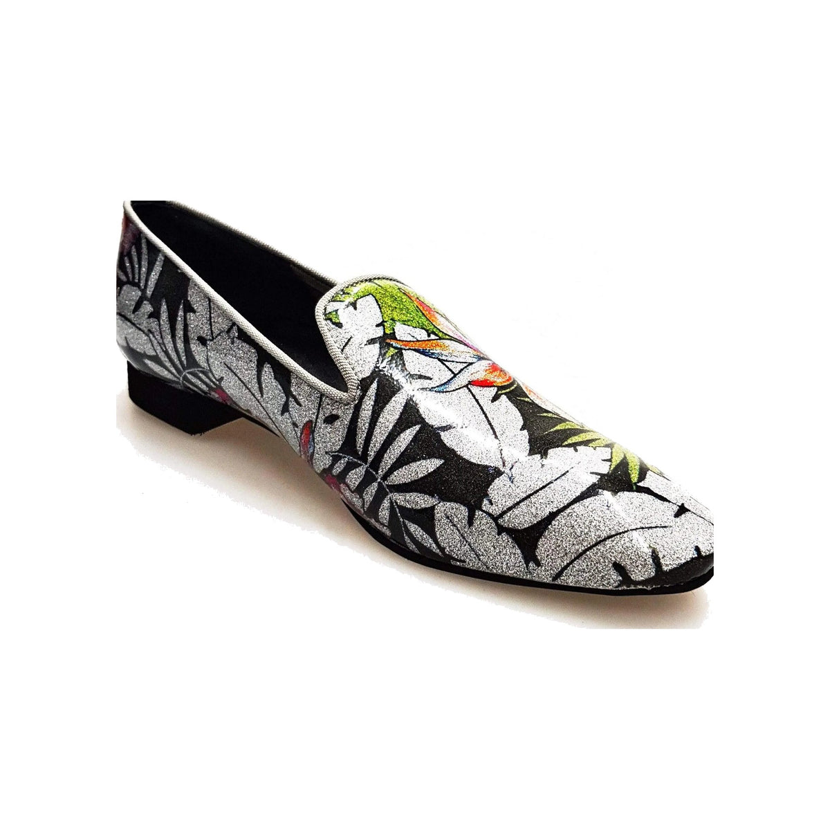 Mocassino da uomo Pasiòn MS20 in metalak tridimensionale Fleur Silver grigia, forma lunga, stile elegante e moderno.