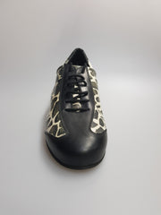 Load image into Gallery viewer, Scarpa da uomo in pelle nera Max Movida di WISH DANCE, elegante con dettagli raffinati, perfetta per look sofisticati.