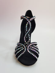 Load image into Gallery viewer, Scarpa da donna Infinity BI-Flex in raso di seta nero con Swarovski parziali avanti e suola extraflex per competizione.