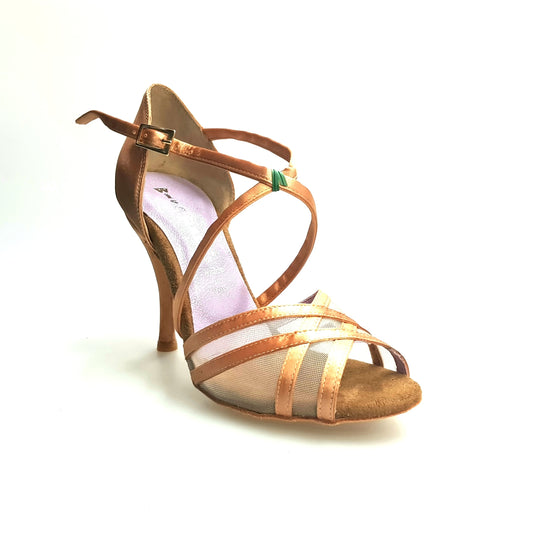 Scarpa donna Melany QC Wishdance in raso carne con retina, cinturino incrociato e tacco spillo, vista frontale con cuscino memorex