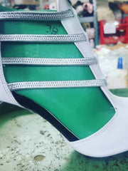 Carica immagine nella Galleria, MILITE Silver (460PW) - Sandalo da Donna in Pelle Bianca con Elastici Argento e Tacco a spillo laminato Argento