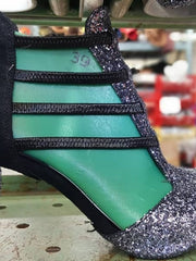 Carica immagine nella Galleria, London Kristall (460PW) - Sandalo in Cristal Carbon con Tallone in Camoscio Nero e Tacco a spillo smaltato Nero Wish Dance Shop