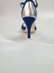 Load image into Gallery viewer, Scarpa da donna in camoscio blu royal e pelle argento, modello OndaVB, con design elegante e dettagli raffinati.
