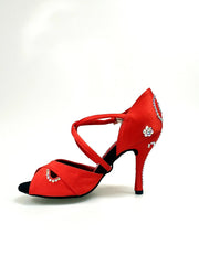 Carica immagine nella Galleria, Gravity SW QC (32QC) - Scarpa Da Donna in Raso Seta Rosso con Swarovski Disegno Bastone Cinturino incrociato sul collopiede Wish Dance Shop