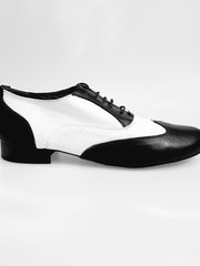 Load image into Gallery viewer, Fred (MS12) - Stringata Coda di Rondine Mod. Oxford Scarpa in Pelle Nera e Pelle Bianca Forma Tonda