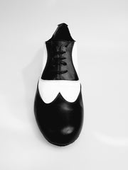 Load image into Gallery viewer, Fred (MS12) - Stringata Coda di Rondine Mod. Oxford Scarpa in Pelle Nera e Pelle Bianca Forma Tonda