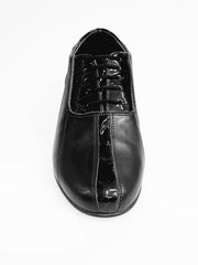 Carica immagine nella Galleria, Scarpa da uomo Wish Dance Andrey (005V) in pelle nera con intarsi in vernice, modello Oxford con chiusura stringata.