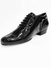 Carica immagine nella Galleria, Scarpa da uomo Wish Dance Andrey 005V, stringata Oxford in vernice nera con inserto in vernice nera, vista frontale.