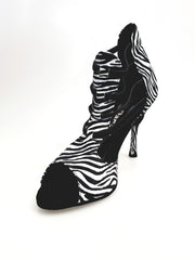 Carica immagine nella Galleria, Whole Zebra (460PW) - Sandalo da Donna in Raso seta Zebrato con Elastici Neri e tacco a spillo rivestito raso seta zebra