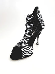 Carica immagine nella Galleria, Whole Zebra (460PW) - Sandalo da Donna in Raso seta Zebrato con Elastici Neri e tacco a spillo rivestito raso seta zebra Wish Dance Shop