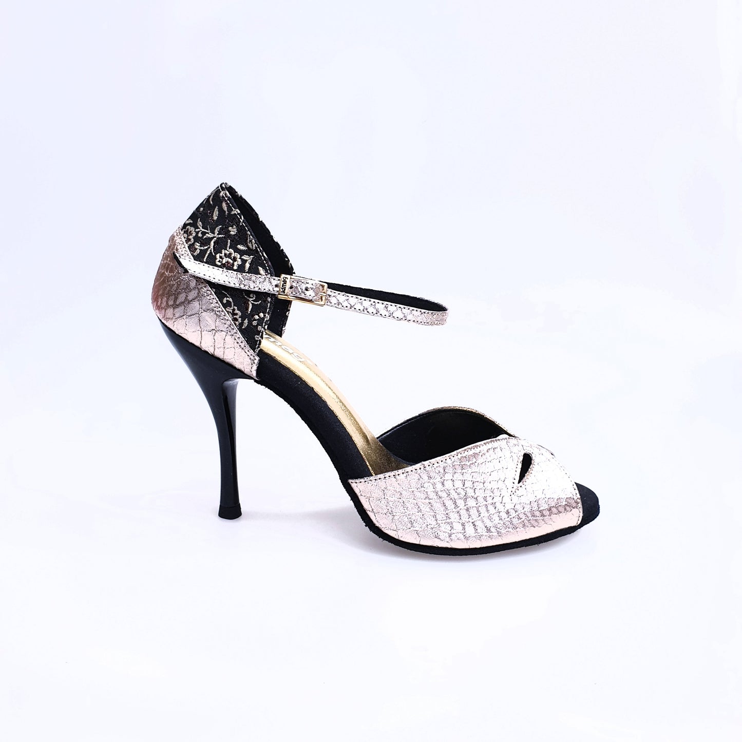 Sandalo da donna Marisa (588) in lurex pitone marrone, scarpa donna in stile elegante con dettagli lucidi e tacco basso.