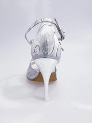Carica immagine nella Galleria, Scarpa Wish Dance Shop Brenda White Cloud 485 con cinturino alla caviglia e incrociato, in Robin argento e bianco con dettagli laminati.
