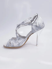 Carica immagine nella Galleria, Scarpa Brenda White Cloud (485) in Robin argento e bianco, cinturino alla caviglia e incrocio sul collopiede laminato argento