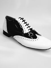 Carica immagine nella Galleria, Adone (MS14) - Stringata Coda di Rondine Mod. Oxford Brogue Scarpa in Vernice Bianca e Vernice Nera Forma Tonda Wish Dance Shop