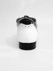 Carica immagine nella Galleria, Adone (MS14) - Stringata Coda di Rondine Mod. Oxford Brogue Scarpa in Vernice Bianca e Vernice Nera Forma Tonda Wish Dance Shop